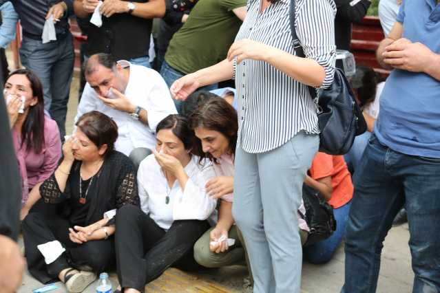 Van’da Kayyum protestolar gün boyu dinmedi