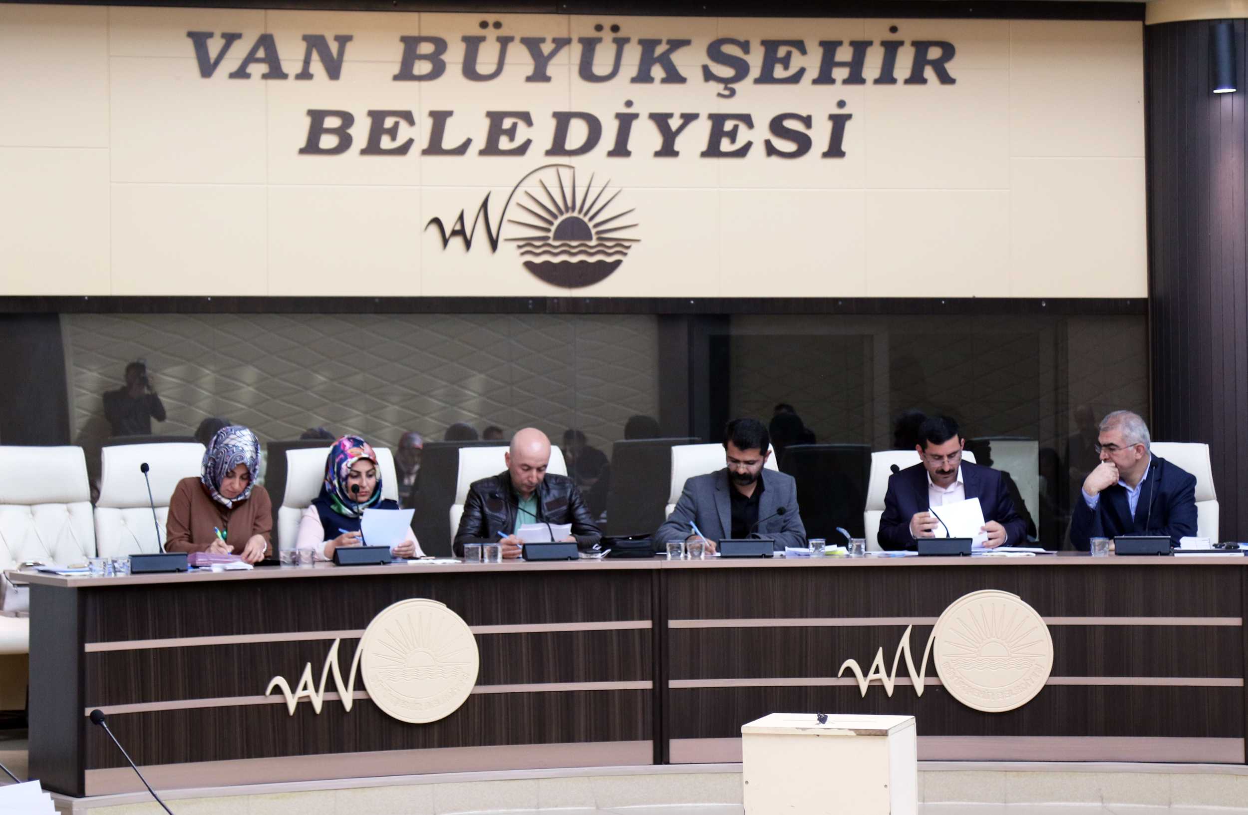 BÜYÜKŞEHİR MECLİSİ DAİMİ MECLİS ÜYELERİNİ SEÇTİ