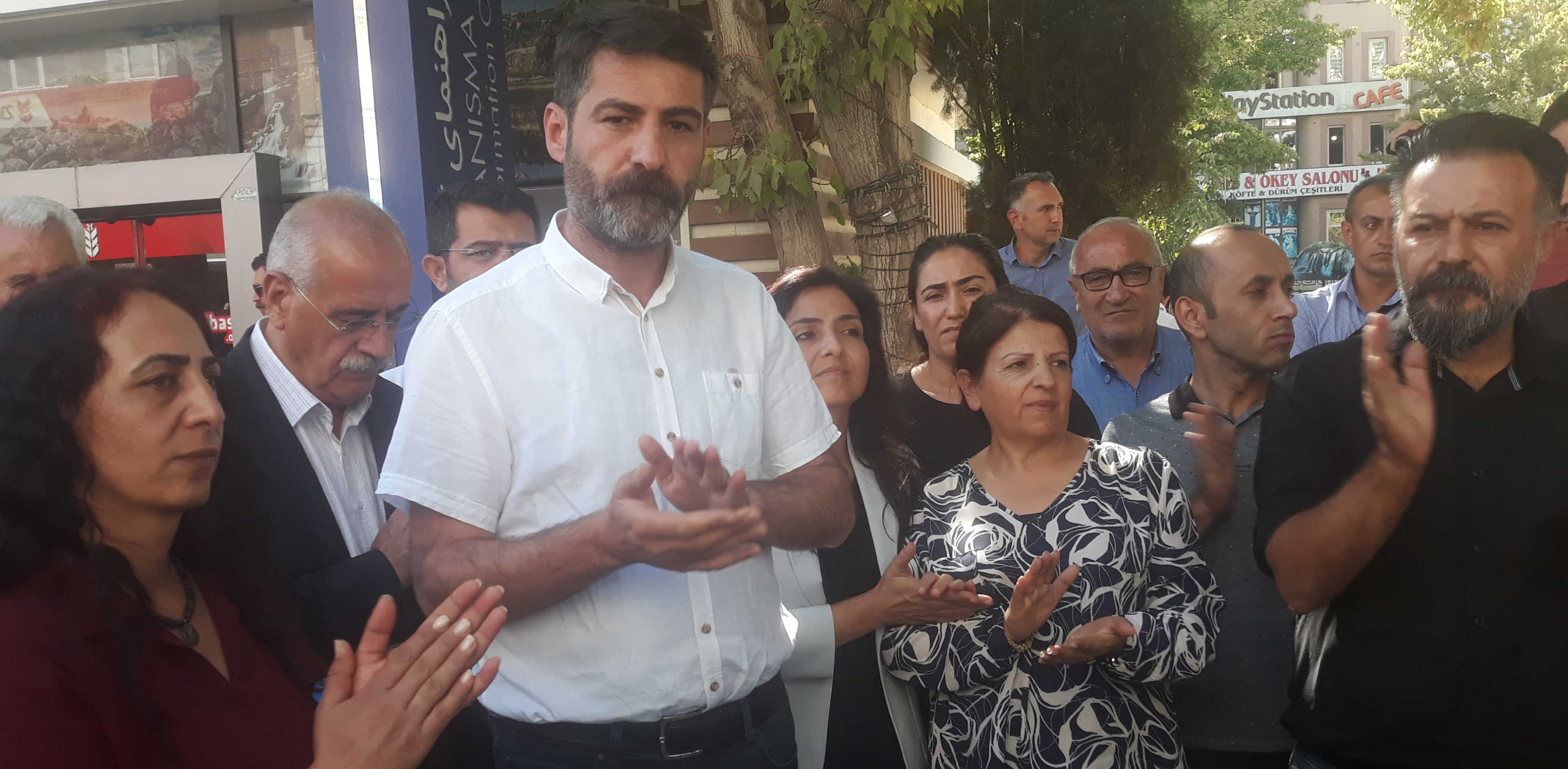 Van engel tanımadı: Vekiller açıklama yaptı