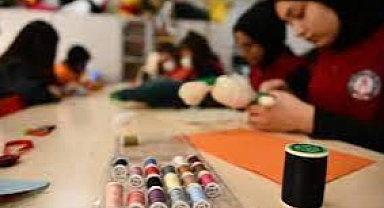 Meslek liseli öğrenciler Aileleri mutlu etmeye devam ediyor