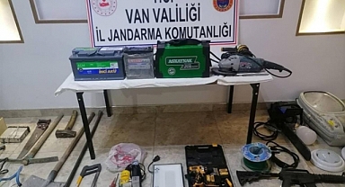 Edremit’te hırsızlık yapan 2 kişi tutuklandı