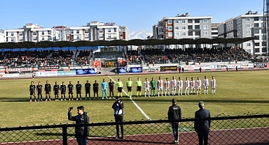 Van Spor Uşak Spor'u 3/1 Ezerek Yendi...