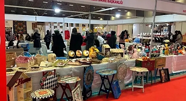 Van’ın lezzet fuarı kapılarını ziyaretçilere açtı