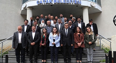 Van büyükşehir belediye eş başkanları Çatak ve Bahçasaray’ı ziyaret etti