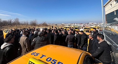 Van’da Taksiciler Kontak Kapattı!