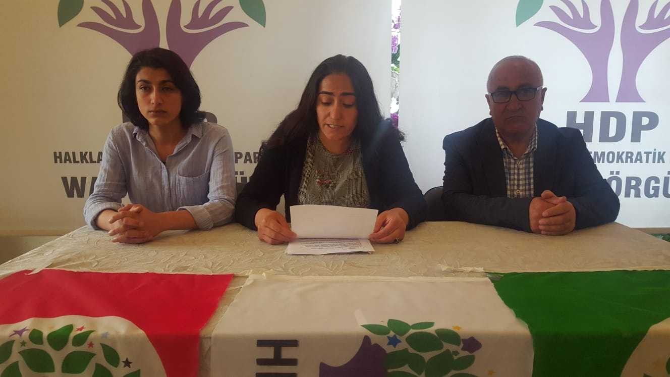 HDP'DEN TAŞINAN SANDIKLARA TEPKİ...
