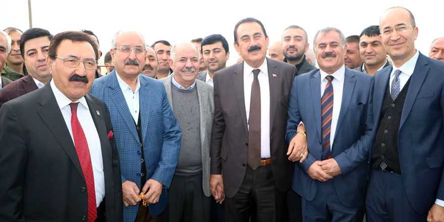 Van'da husumetli aileler İskender Ertus'un araya girmesi ile barıştırıldı