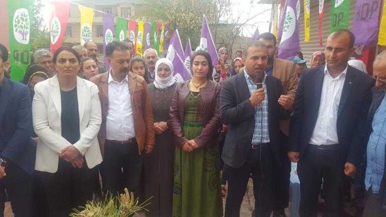 HDP, TUŞBA’DA İLK SEÇİM BÜROSUNU AÇTI