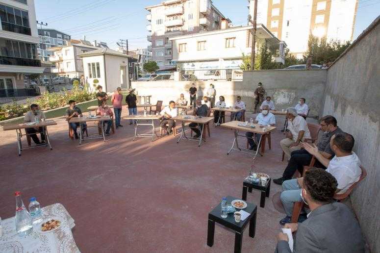 Kaymakam Aslan, mahalle sakinlerini dinledi