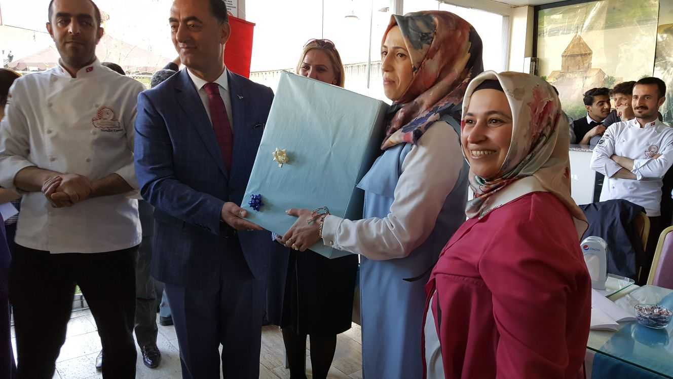 Van'da Yöresel Yemek Yarışması Düzenlendi