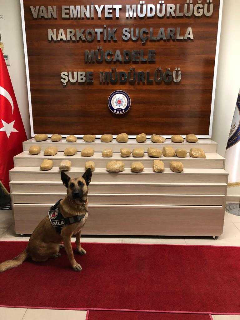 İpekyolu'nda 33 kilo afyon sakızı ele geçirildi