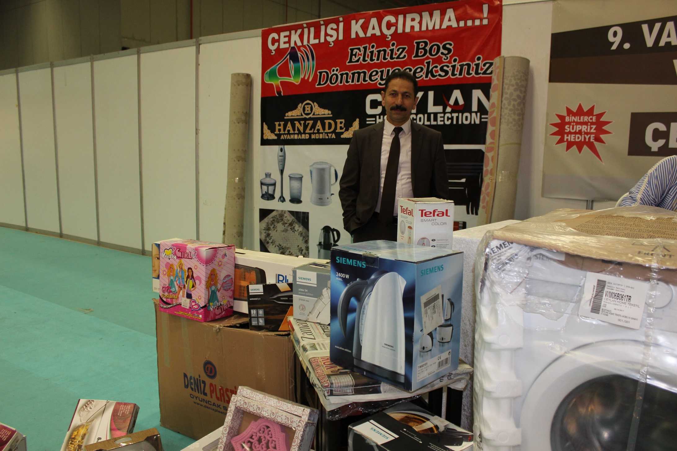 ÇEKİLİŞ DEDİĞİN TABİKİ'DE CEYLAN MOBİLYA YAPAR HEMDE NASIL...