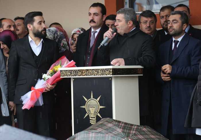 Edremit'te Ak Parti aday tanıtım toplantısı