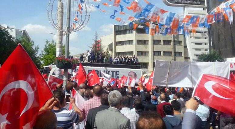 Ak Parti'li adaylar Van'da tanıtıldı