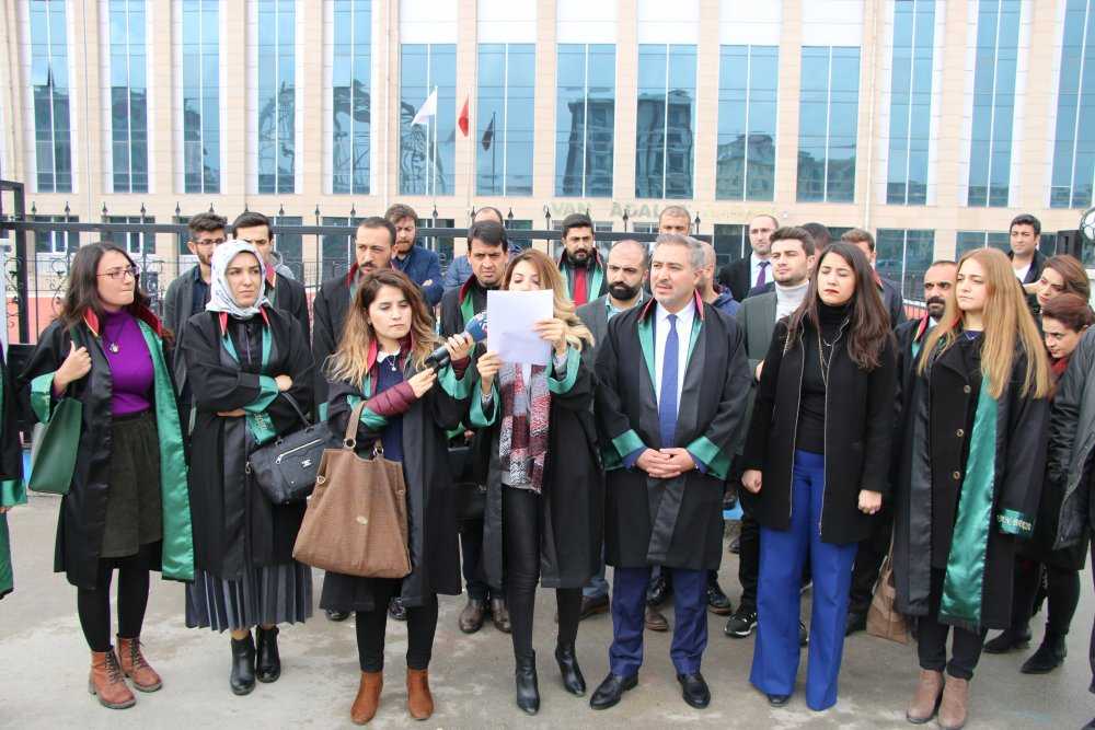 Van Barosu Kadın Hakları Komisyonu : Bölgemizde şiddet ve ölüm meşrulaştırılmaktadır