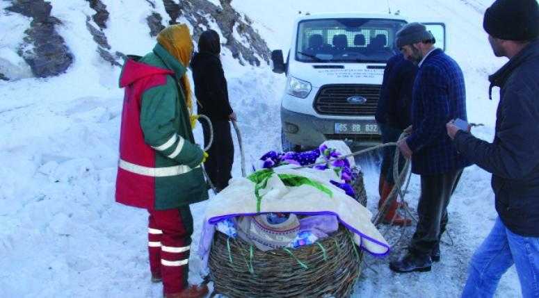 Başkale’de hasta kurtarma operasyonu...