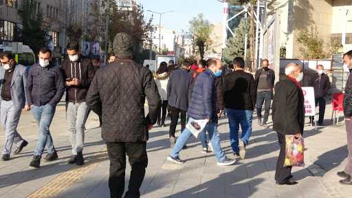 Van’da sokağa çıkma yasağı öncesi yoğunluk