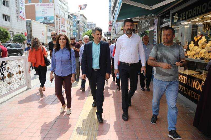 Eş Başkanlar Kurt Ve Yacan Vanlıları Barış Mitingine Davet Etti