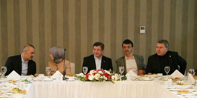 Ahmet Davutoğlu, STK temsilcileriyle bir araya geldi