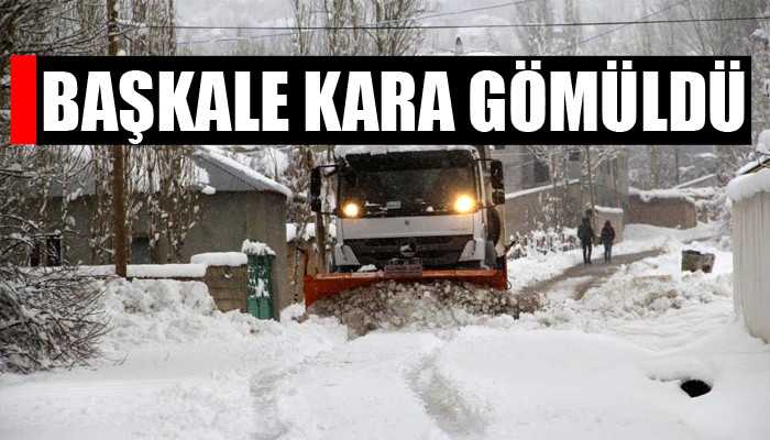 Başkale kara gömüldü