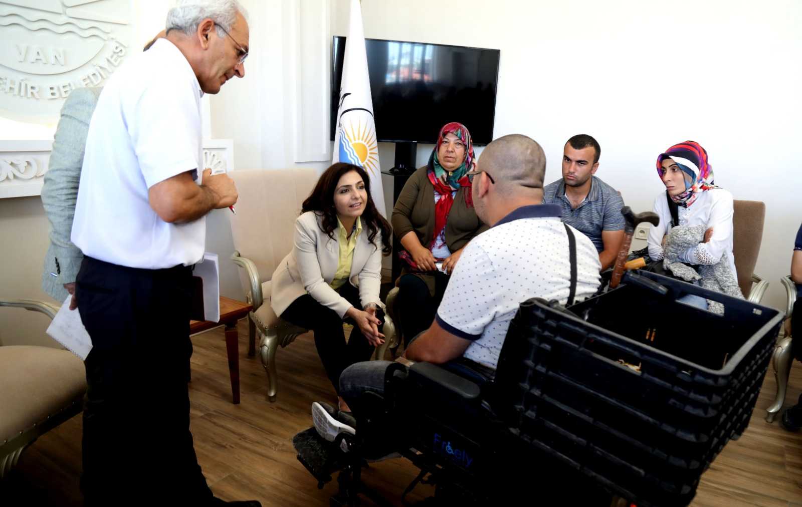 EŞBAŞKAN ÖZGÖKÇE HALKIN SORUN VE TALEPLERİNİ TEK TEK DİNLEDİ