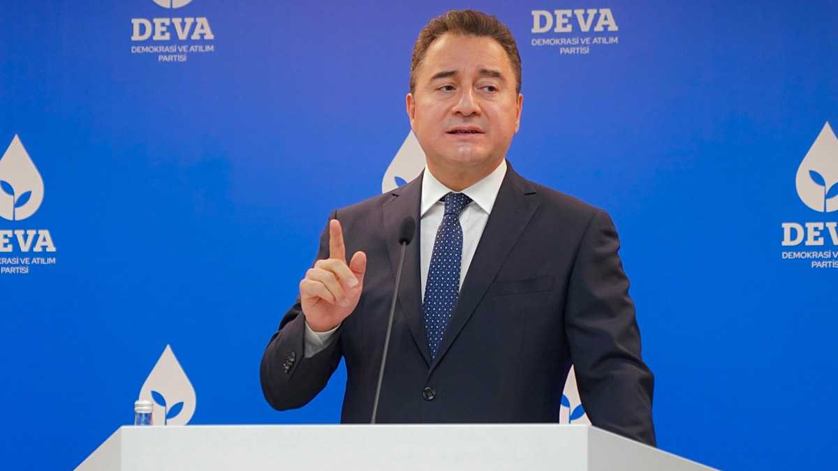 Babacan: Para basan kurumu bile borca soktular