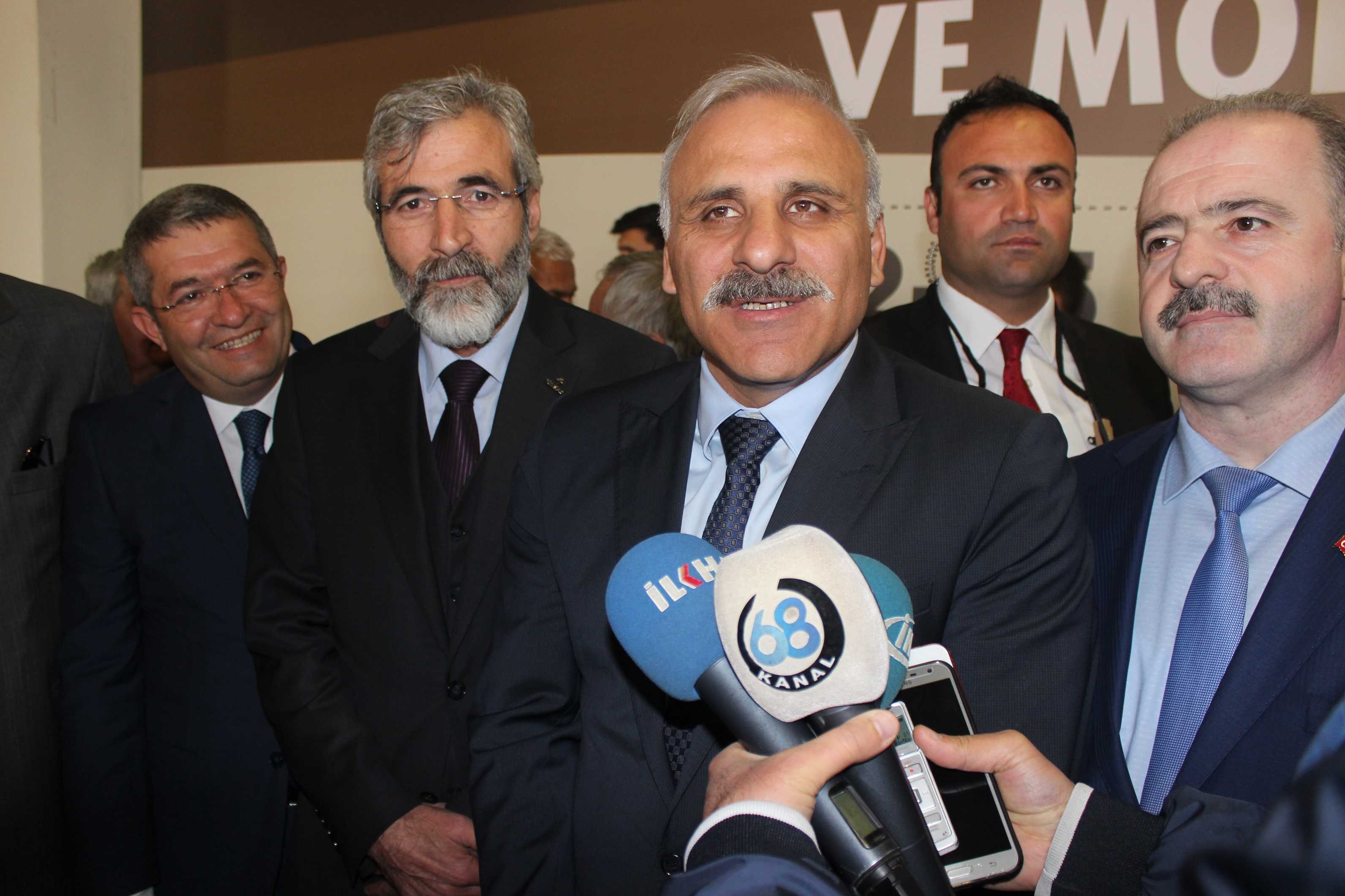 VAN İNŞAAT VE MOBİLYA FUARI AÇILDI VE RENKLİ GÖRÜNTÜLERE SAHNE OLDU.