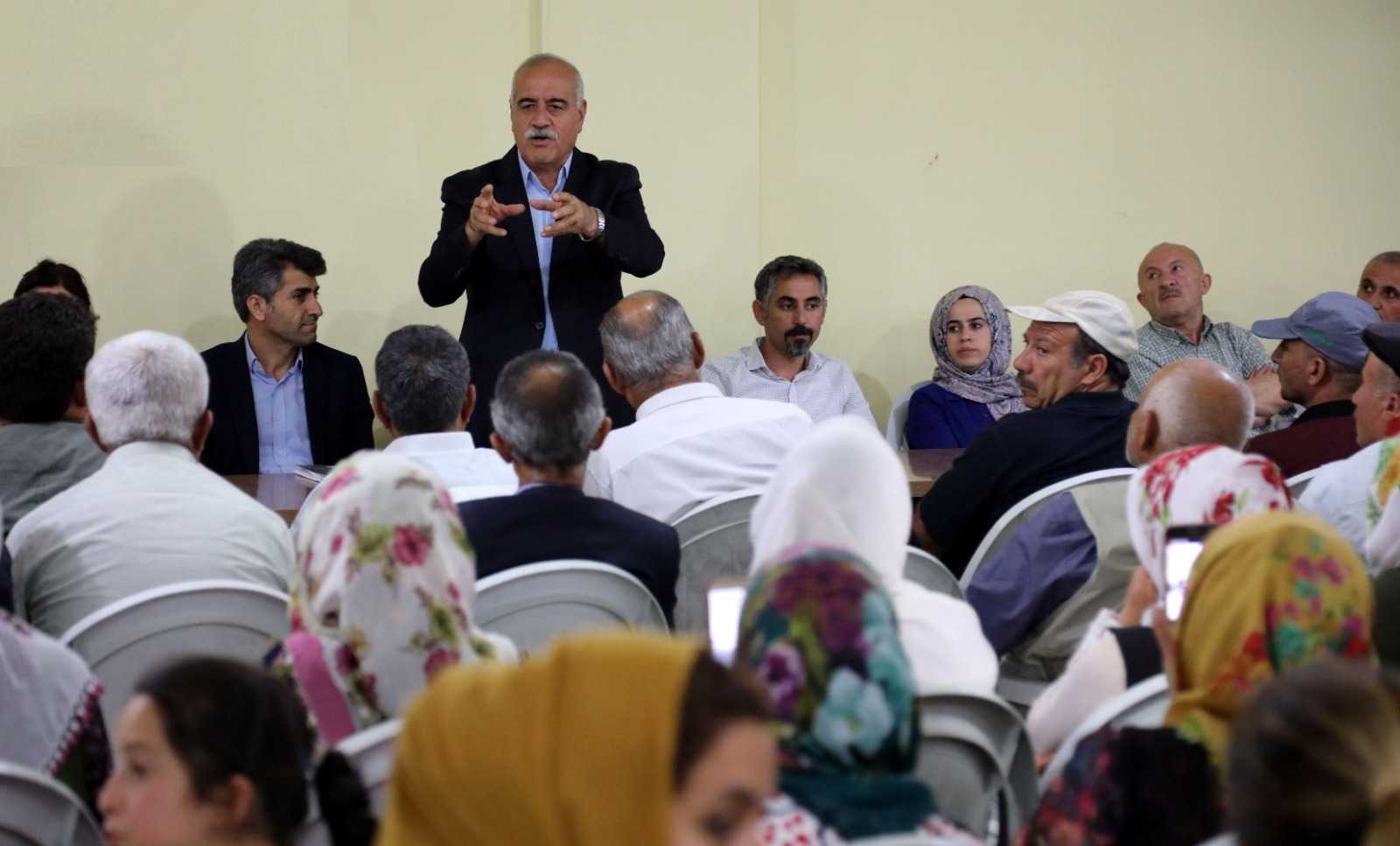 EŞBAŞKANLAR YAPILACAK ÇALIŞMALARA DAİR HALKIN ÖNERİLERİNİ ALMAYA DEVAM EDİYOR