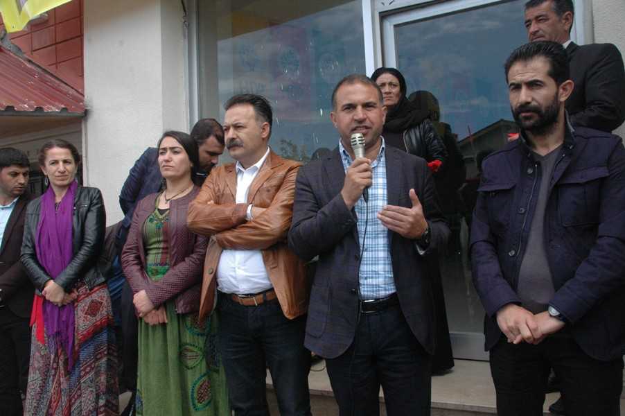 HDP VAN’DA SEÇİM BÜROSU AÇTI