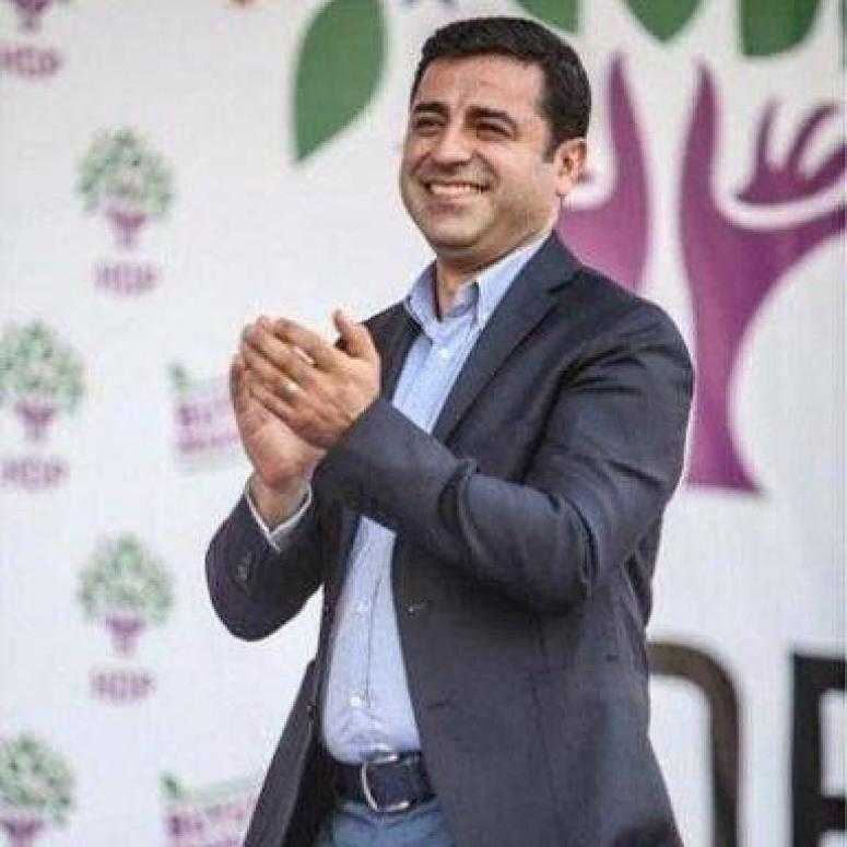 Demirtaş'tan Perinçek'e: Siz kazanırsanız HDP'yi biz kapatırız!