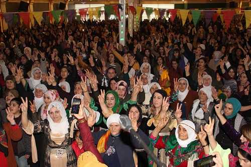 Van’da Kadınlar Günü Büyük Coşkuyla Kutlandı FOTO GALERİ