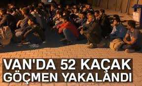 Van Emniyeti 52 kaçak göçmene geçit vermedi...