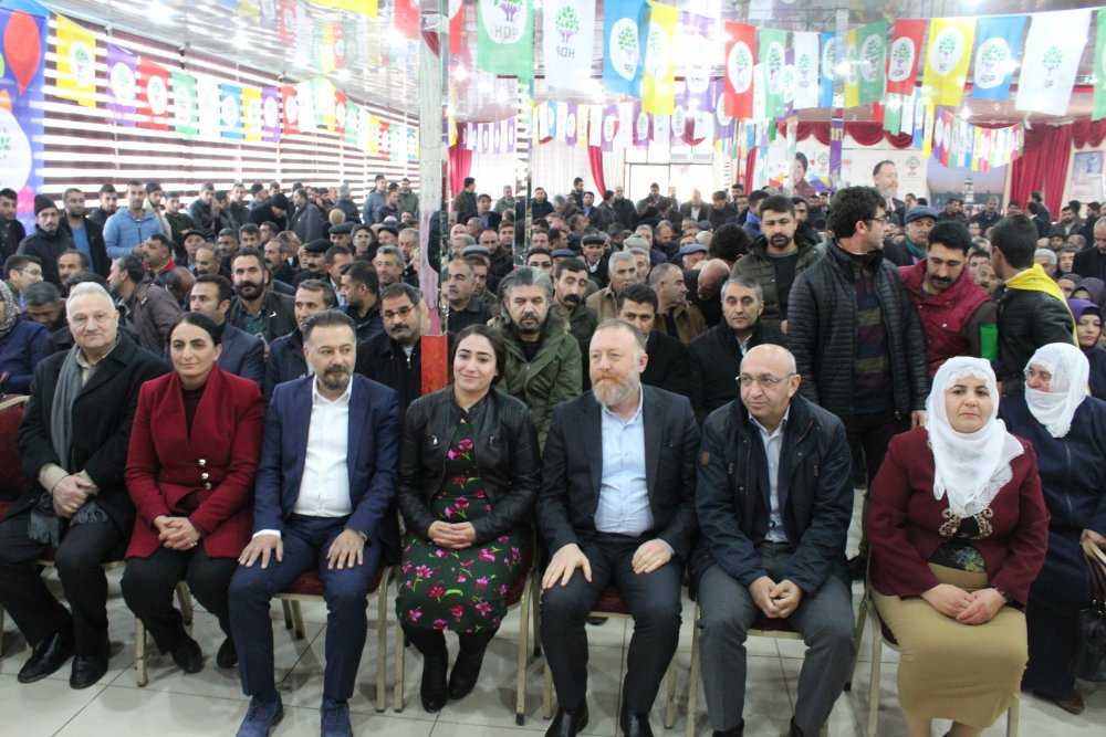 Temelli, Erdoğan'a Van'dan seslendi : Senden çözüm bekleyen yok, gölge etme yeter