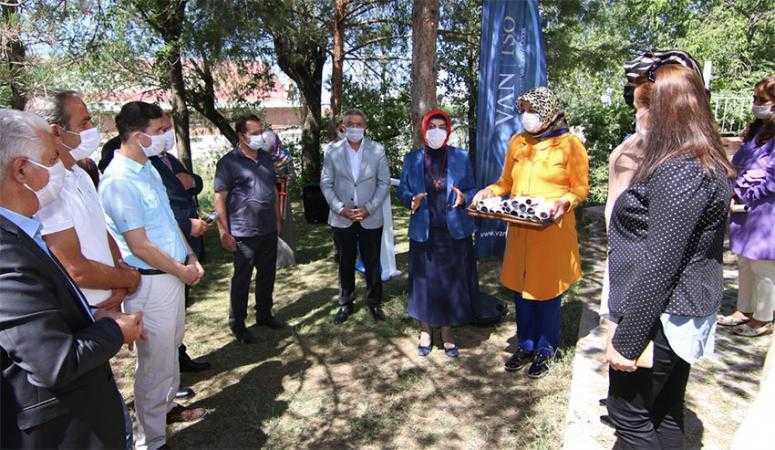 Meral Bilmez’den, kursiyerlere belge…