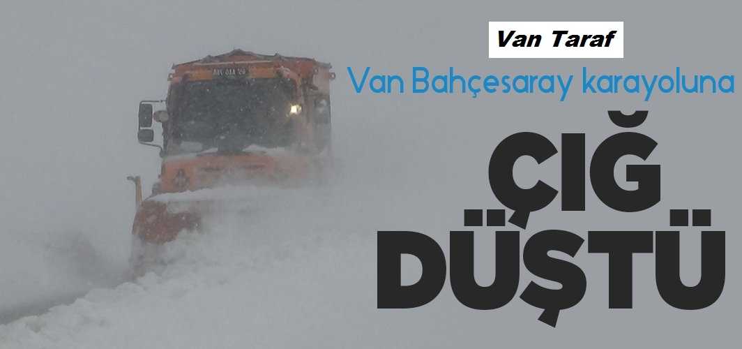 Van Bahçesaray karayoluna çığ düştü
