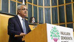 Sancar: İktidar fırsatçılık ve kurnazlıkla darbe tehdidi üretiyor