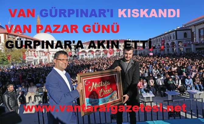 Mustafa Ceceli, Gürpınar'da konser verdi