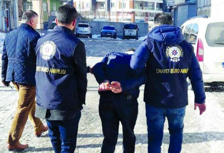 Van’da bıçaklı gasp: 2 tutuklama