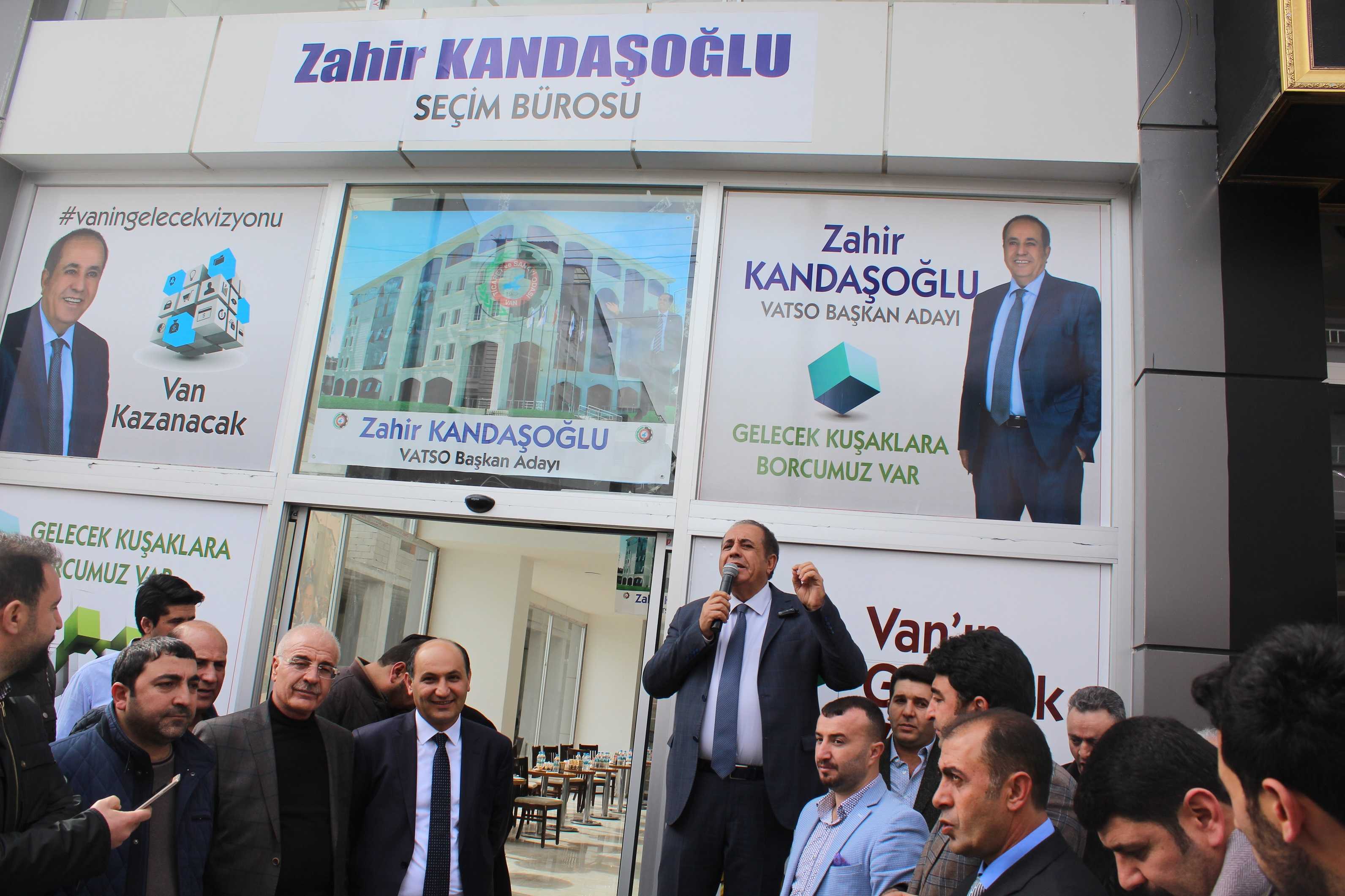 ZAHİR KANDAŞOĞLU YOĞUN HALKIN KATILIMIYLA SEÇİM OFİSİNİ HİZMETE AÇTI.(FOTO GALERİ)